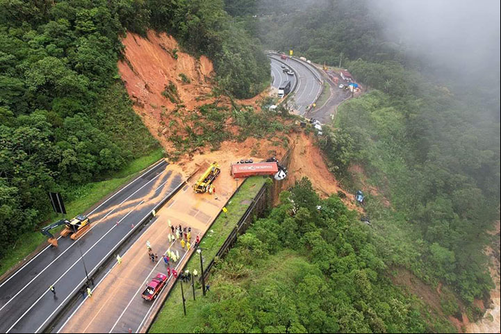 Na Serra do Mar, BR-376 fecha por 8 meses na faixa direita sentido Curitiba