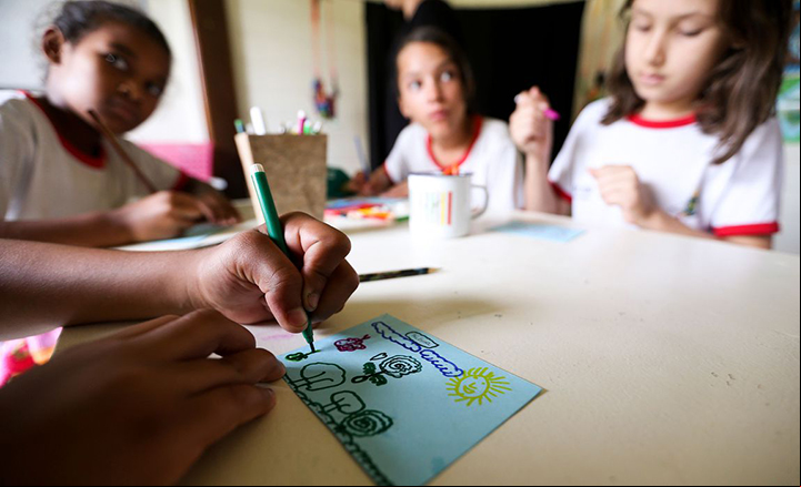 Violências física e verbal ainda dominam a educação infantil no Brasil 
