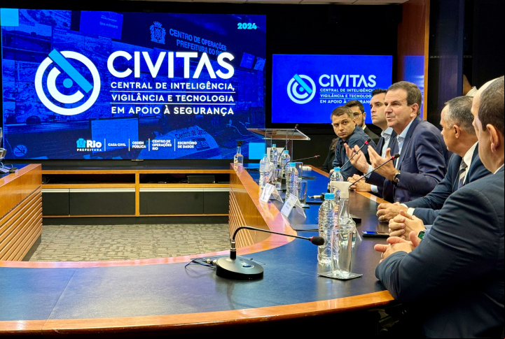 Disque denúncia 24 horas e câmeras contra o crime no Rio de Janeiro