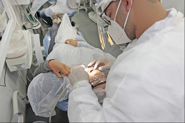 Uso de mercúrio por dentistas pode ganhar mais 3 anos