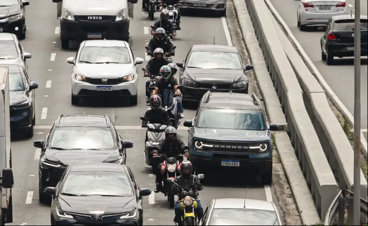 Transporte de ageiros com motos deve ser proibido, sugerem médicos