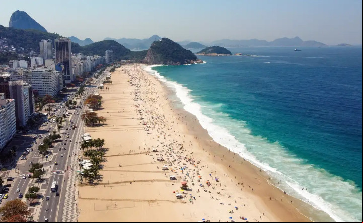 Liberadas música e bebida em garrafa de vidro nas praias do Rio de Janeiro 