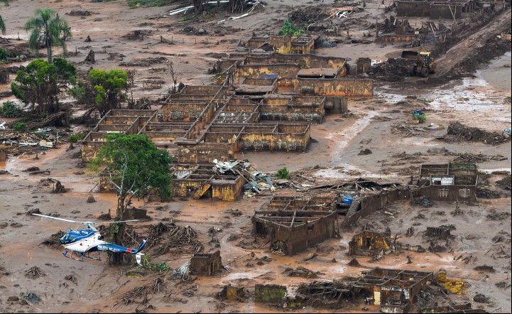 Vítimas da barragem de Mariana criticam acordo de indenização